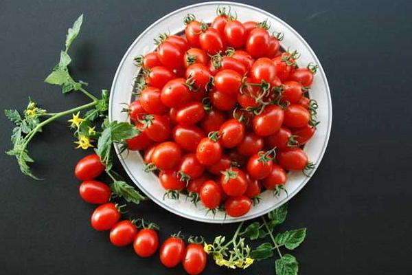 吃圣女果有什么好處 圣女果什么時候吃最好