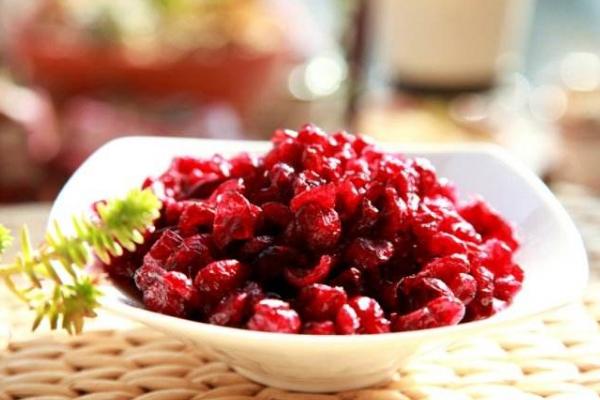 圣潔莓、蔓越莓、月見草之間的區(qū)別是什么 女人吃蔓越莓的好處有哪些