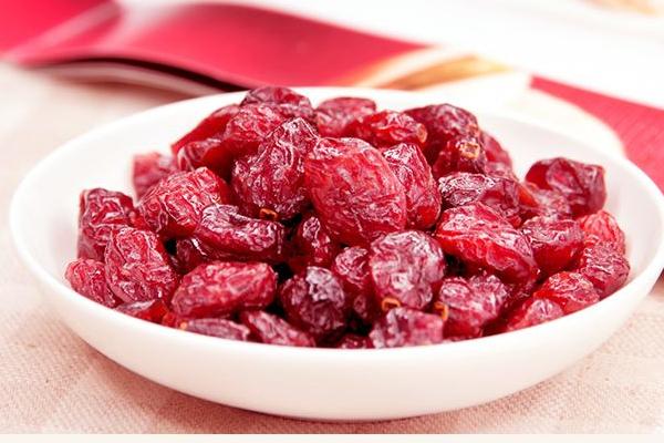 圣潔莓、蔓越莓、月見草之間的區(qū)別是什么 女人吃蔓越莓的好處有哪些