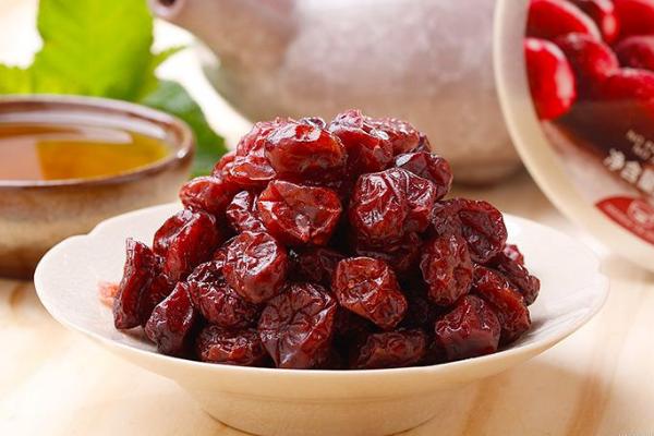 圣潔莓、蔓越莓、月見草之間的區(qū)別是什么 女人吃蔓越莓的好處有哪些