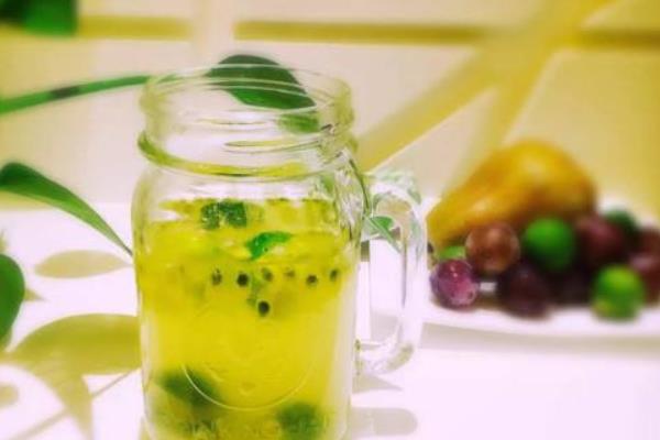 百香果泡水的功效與作用 百香果泡水的正確方法