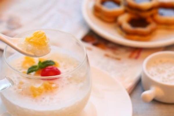 孕婦可以喝椰汁嗎 喝椰汁上火嗎