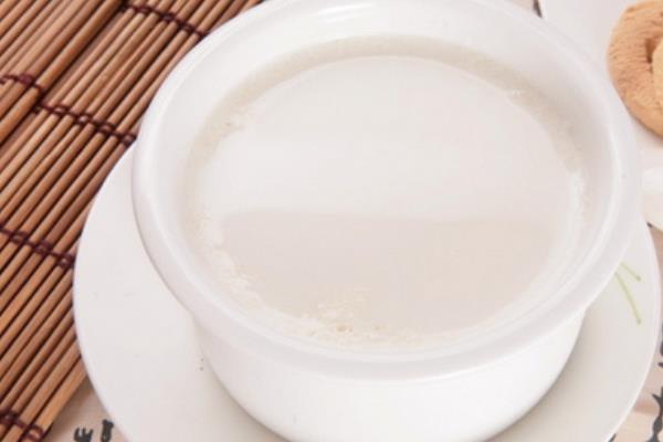 孕婦可以喝椰汁嗎 喝椰汁上火嗎