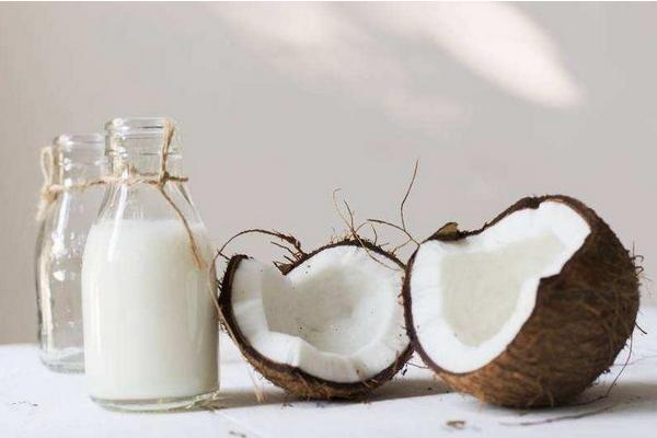 椰子汁為什么那么難喝 椰子汁怎么做才好喝