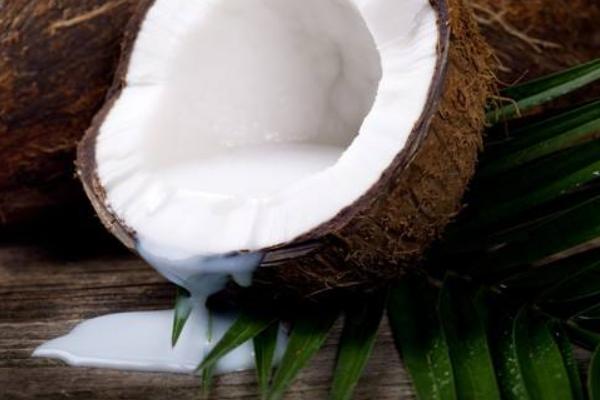 椰子汁是什么顏色 椰子汁什么味道