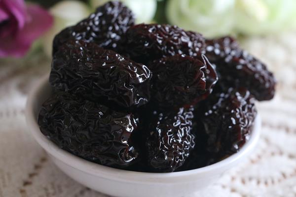 黑棗和烏棗的區(qū)別是什么  黑棗和紅棗的區(qū)別