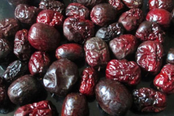 西山焦棗市場價格多少錢一斤 焦棗泡水喝的功效