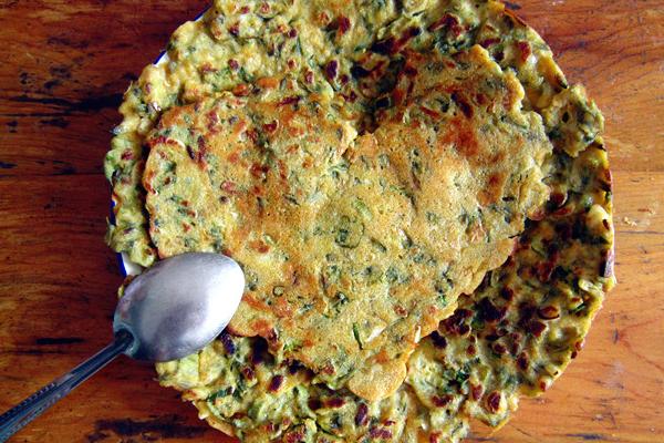 槐花餅的做法 槐花餅怎么做好吃