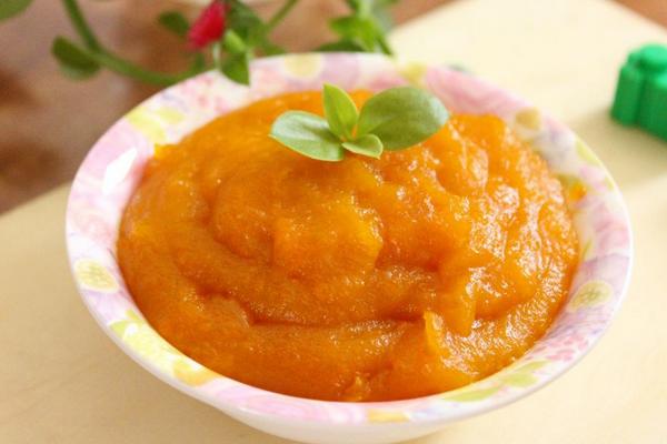 南瓜泥怎么做給寶寶吃 南瓜泥輔食的做法