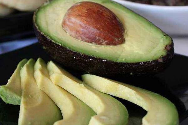 鱷梨市場價格多少錢一斤 鱷梨怎么吃