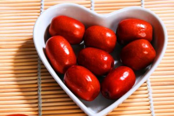 酒棗制作方法 吃酒棗對(duì)人有什么好處