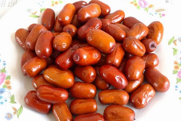 女人吃酒棗好不好 酒棗對(duì)月經(jīng)有什么作用