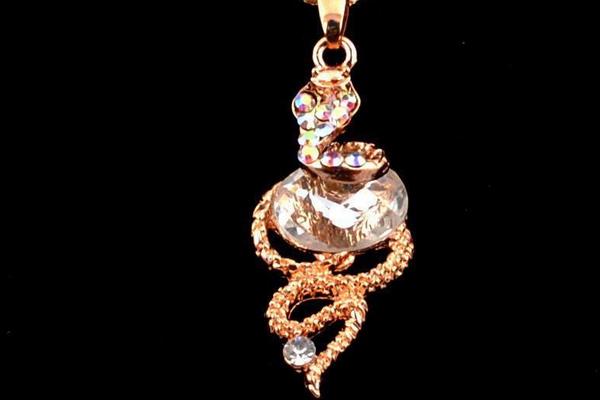 屬猴的本命佛是什么 屬猴吉祥物是什么 屬猴帶什么好