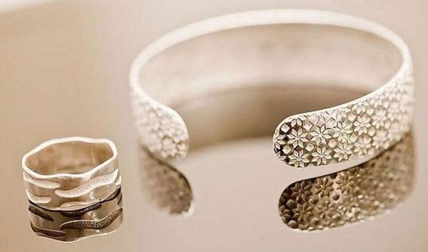 屬豬的本命佛是什么 屬豬吉祥物是什么 屬豬帶什么好