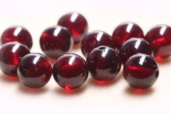 屬豬的本命佛是什么 屬豬吉祥物是什么 屬豬帶什么好