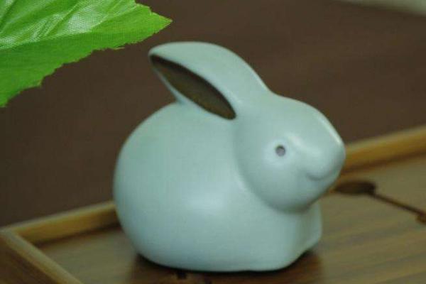 屬兔的本命佛是什么 屬兔吉祥物是什么 屬兔帶什么好