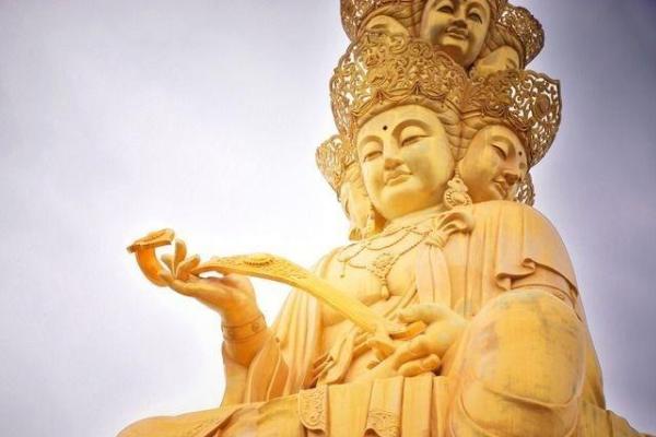 屬蛇的本命佛是什么 屬蛇吉祥物是什么 屬蛇帶什么好