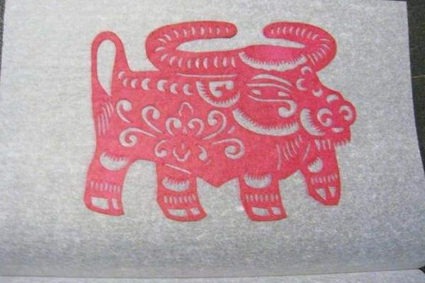 屬蛇的本命佛是什么 屬蛇吉祥物是什么 屬蛇帶什么好