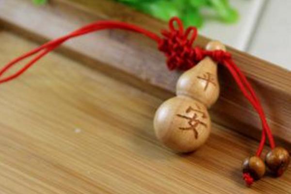 屬馬的本命佛是什么 屬馬吉祥物是什么 屬馬帶什么好