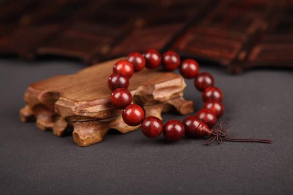 屬馬的本命佛是什么 屬馬吉祥物是什么 屬馬帶什么好