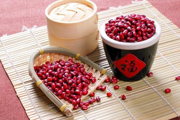 夢見吃紅豆是什么意思 夢見很多紅豆有什么預(yù)兆