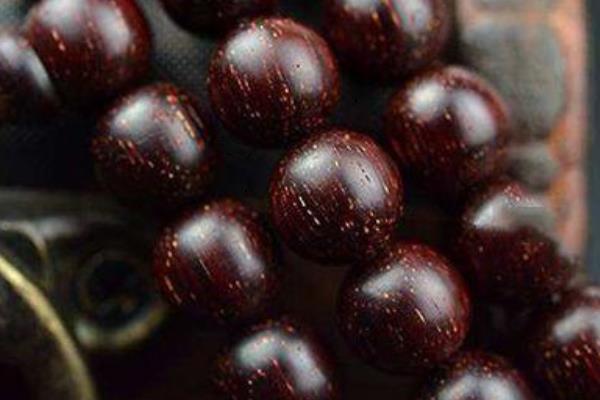 小葉紫檀和紫檀的區(qū)別是什么 小葉紫檀和大葉紫檀的區(qū)別