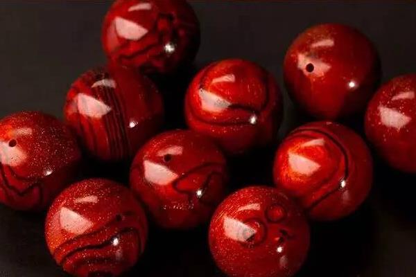 小葉紫檀和紫檀的區(qū)別是什么 小葉紫檀和大葉紫檀的區(qū)別