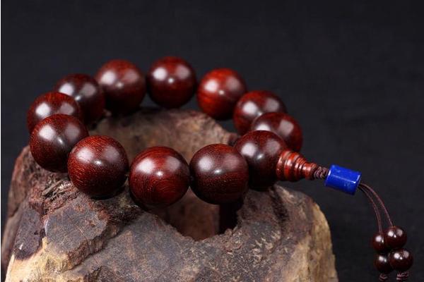 小葉紫檀滿天星市場價格多少錢一串 小葉紫檀滿天星手串怎么挑選