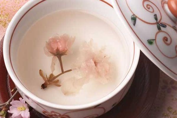 桃花像什么 桃花的特點(diǎn)是什么