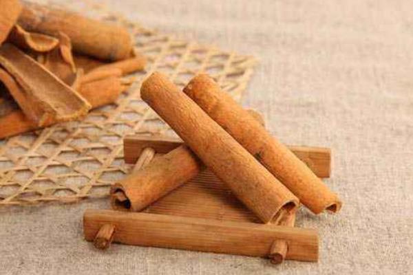肉桂市場價格多少錢一斤 吃肉桂有什么好處