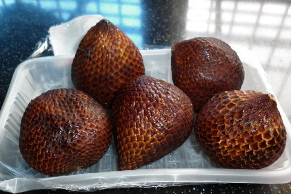 蛇皮果市場價格多少錢一斤 蛇皮果的食用方法