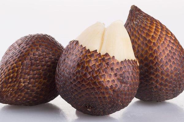 蛇皮果圖片大全 蛇皮果怎么剝