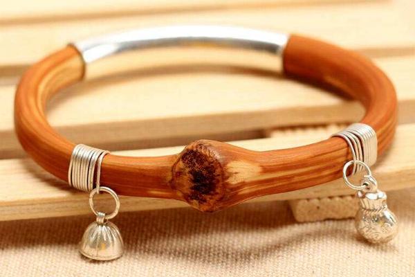 雞血藤手鐲可以碰水嗎 帶雞血藤手鐲有什么寓意