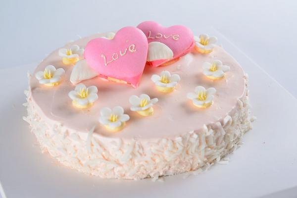 夢(mèng)見(jiàn)吃蛋糕是什么意思 女人夢(mèng)到別人給自己蛋糕吃有什么預(yù)兆