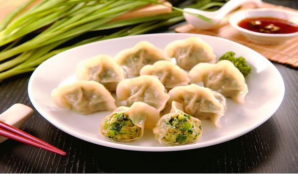 夢見吃餃子是什么意思 女人夢到和家人一起吃餃子有什么預兆