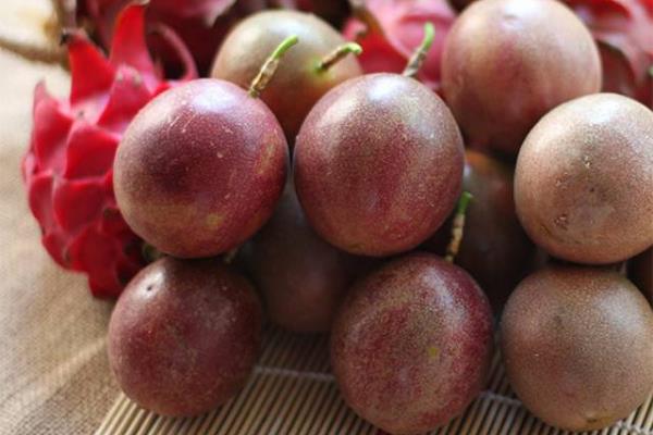 百香果怎么挑選 百香果硬的好還是軟的好