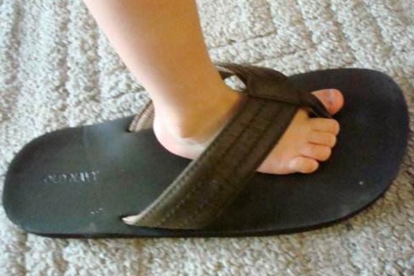 夢見穿別人的鞋是什么意思 女人夢到穿著別人的鞋子有什么預兆