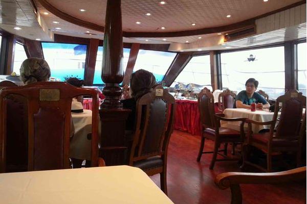 夢(mèng)見(jiàn)請(qǐng)人吃飯是什么意思 夢(mèng)到自己請(qǐng)很多人吃飯有什么預(yù)兆