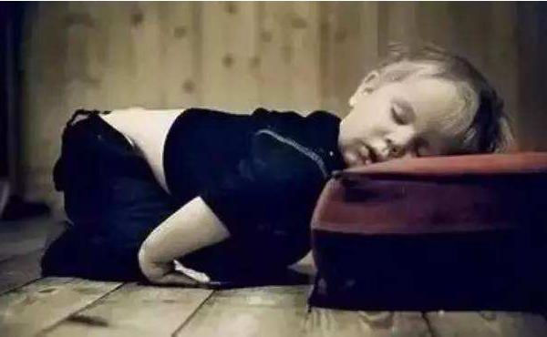 夢見牙齒掉了是什么意思 女人夢見掉了很多顆牙齒有什么預兆