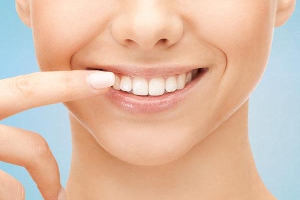 夢見牙齒掉了是什么意思 女人夢見掉了很多顆牙齒有什么預兆