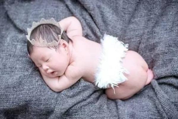 夢見自己生孩子是什么意思 夢見自己生雙胞胎有什么預(yù)兆