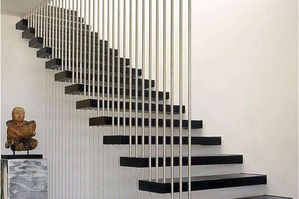 夢見上樓是什么意思 夢到上樓梯很陡有什么預兆