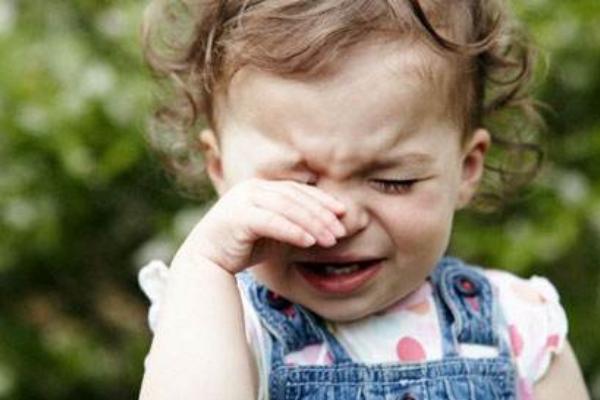 夢見小女孩哭是什么意思 夢到別人的小女孩哭有什么預兆