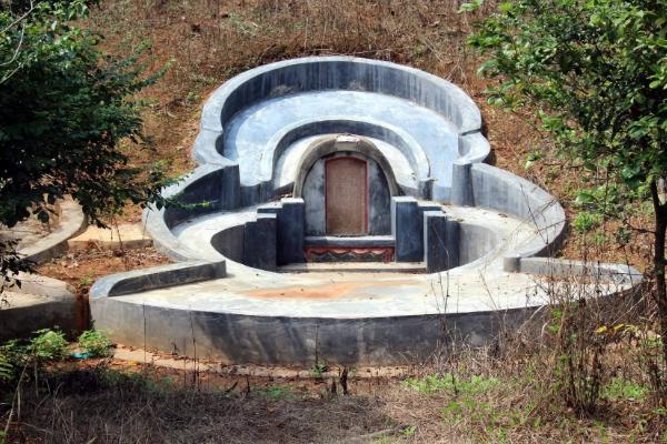 夢見墳墓著火是什么意思 夢到墳地有大火有什么預兆