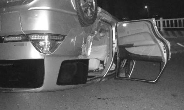 夢見開車翻車是什么意思 女人夢到開車翻車人沒事有什么預兆