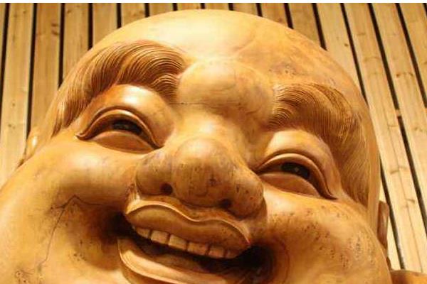 夢(mèng)見彌勒佛是什么意思 女人夢(mèng)到彌勒佛對(duì)自己笑有什么預(yù)兆