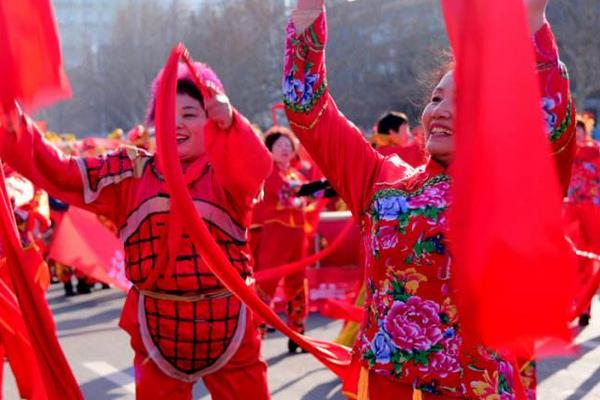 夢見扭秧歌是什么意思 夢到很多人在扭秧歌有什么預(yù)兆