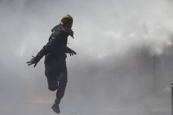 夢見死里逃生是什么意思 夢到自己逃生一直在逃跑有什么預(yù)兆