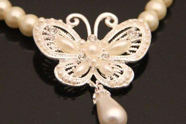 夢見珍珠項鏈有什么意思 女人夢到別人送自己珍珠項鏈有什么預兆