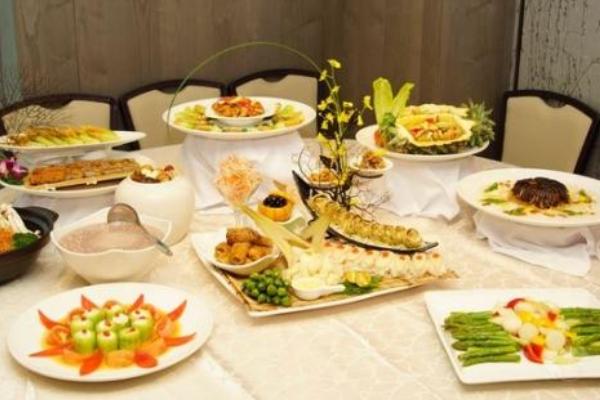 夢見吃宴席是什么意思 夢到很多人吃宴席有什么預兆